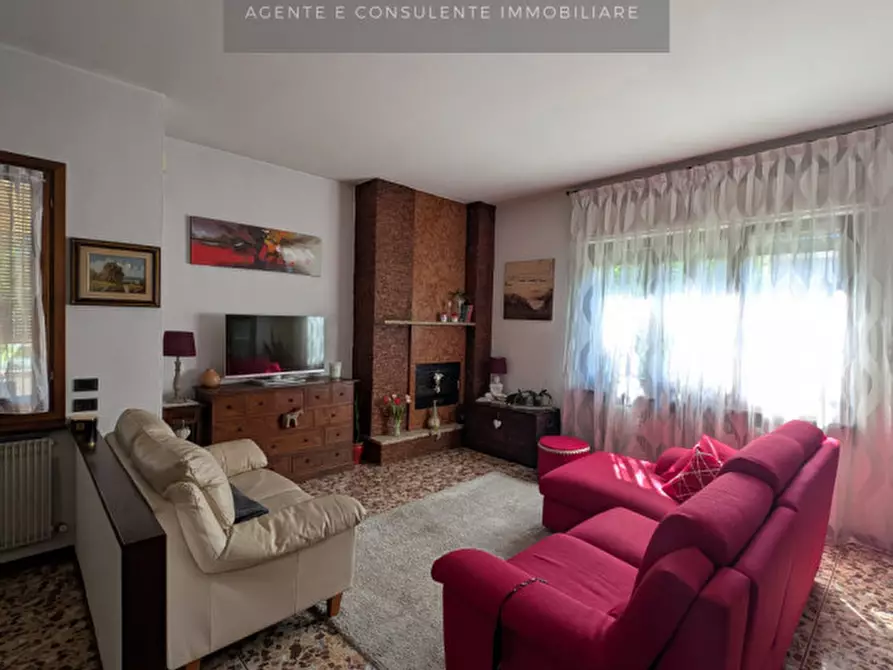 casa indipendente in vendita a Vittorio Veneto