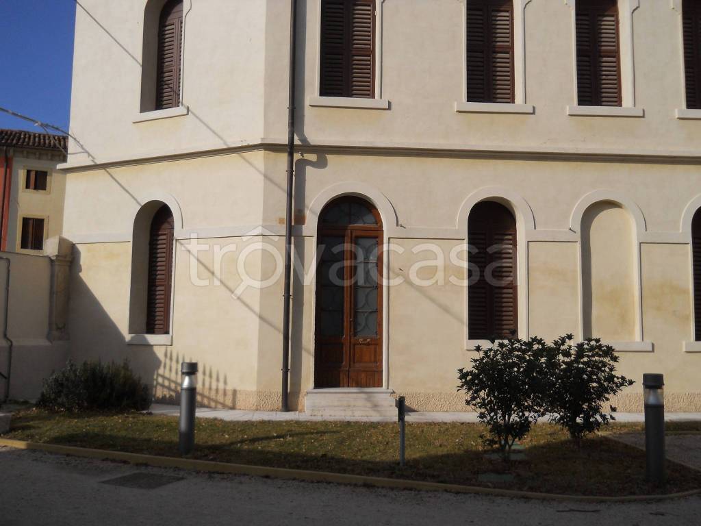 ufficio in vendita a Vittorio Veneto