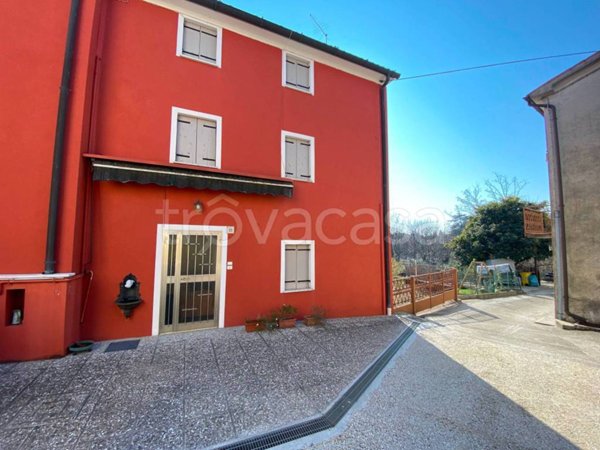 casa indipendente in vendita a Vittorio Veneto