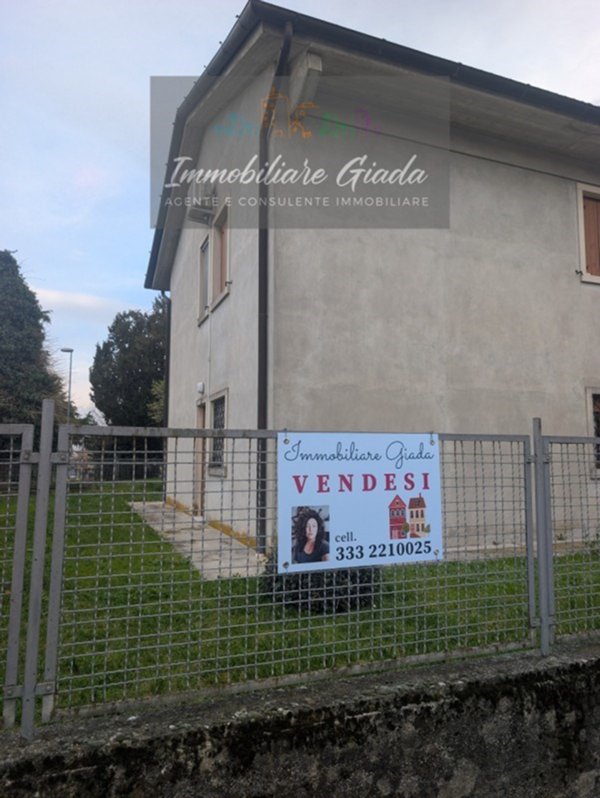 casa indipendente in vendita a Vittorio Veneto