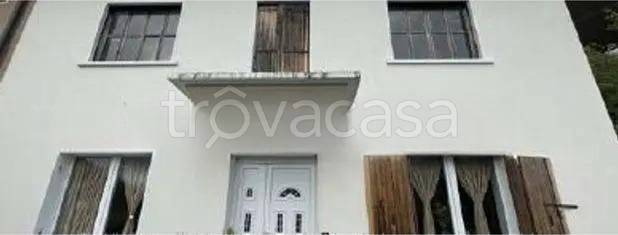 casa indipendente in vendita a Vittorio Veneto