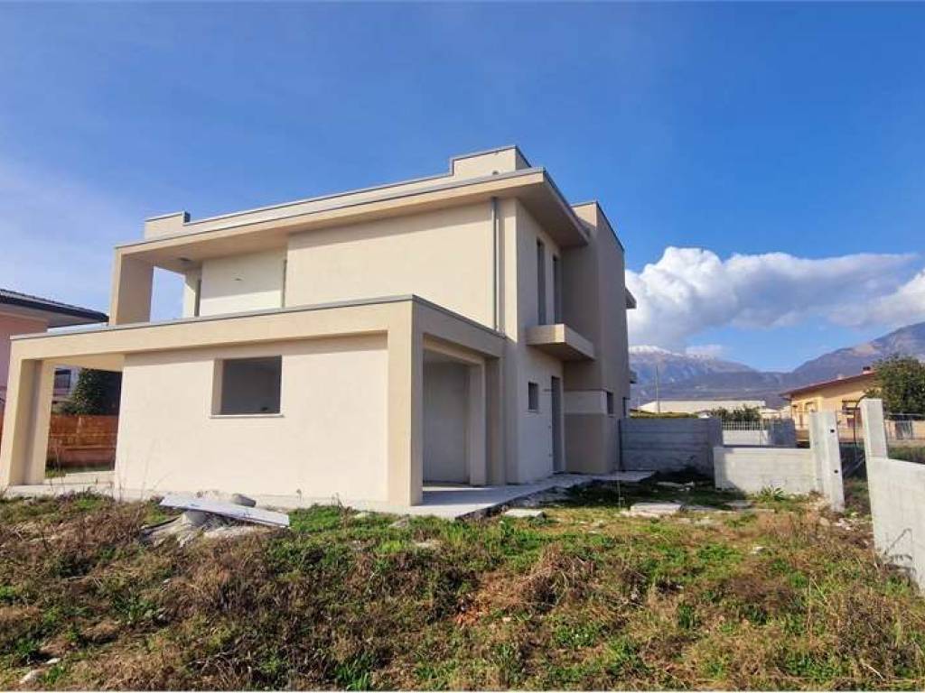 casa indipendente in vendita a Vittorio Veneto