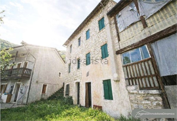 casa indipendente in vendita a Vittorio Veneto