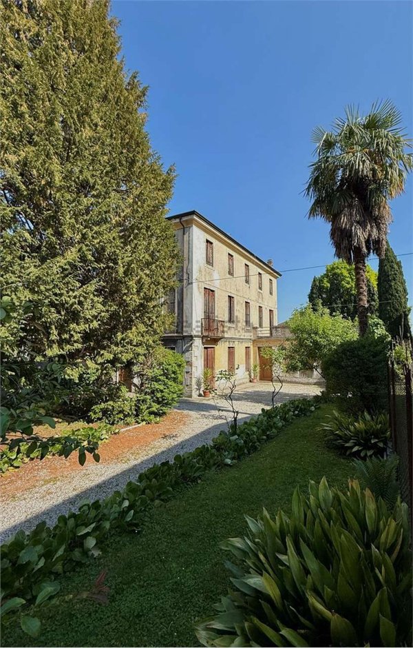 casa indipendente in vendita a Vittorio Veneto