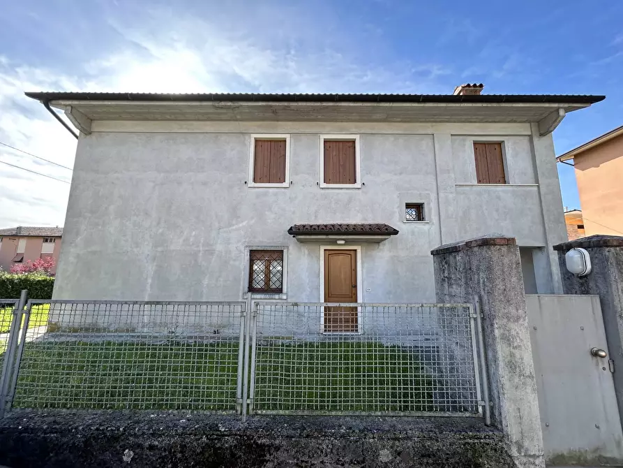casa indipendente in vendita a Vittorio Veneto