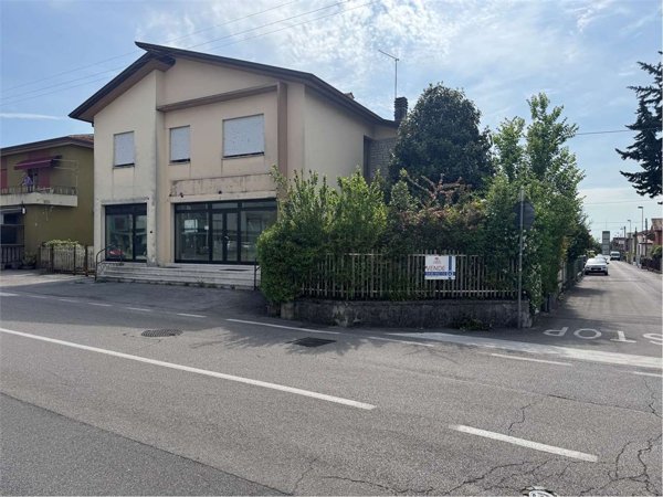 casa semindipendente in vendita a Vittorio Veneto