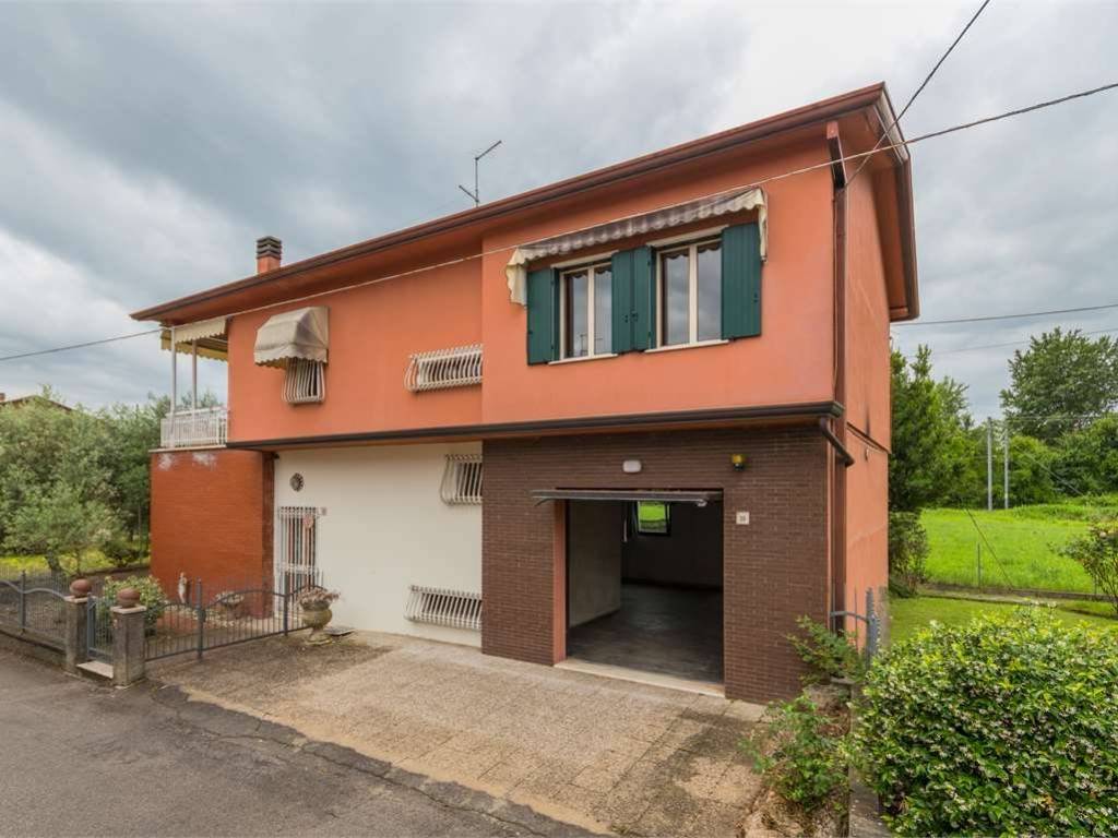 casa indipendente in vendita a Vittorio Veneto