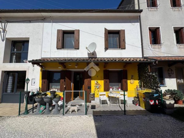 casa indipendente in vendita a Vittorio Veneto