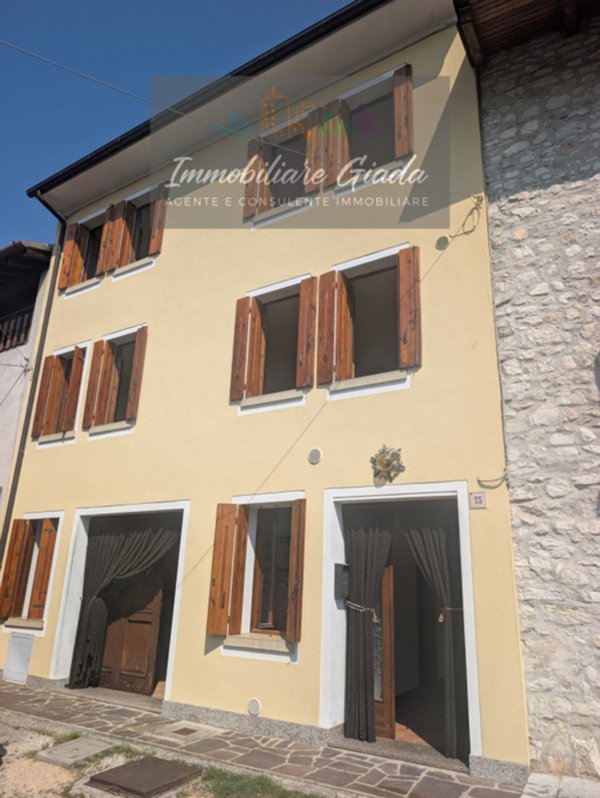 casa indipendente in vendita a Vittorio Veneto