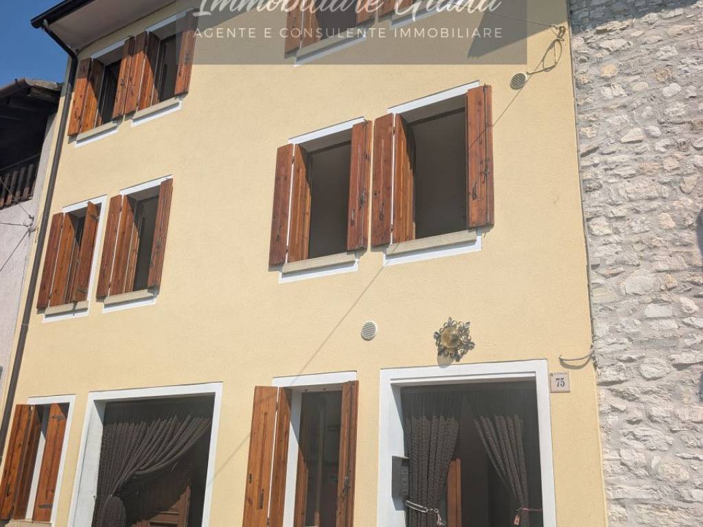 casa indipendente in vendita a Vittorio Veneto