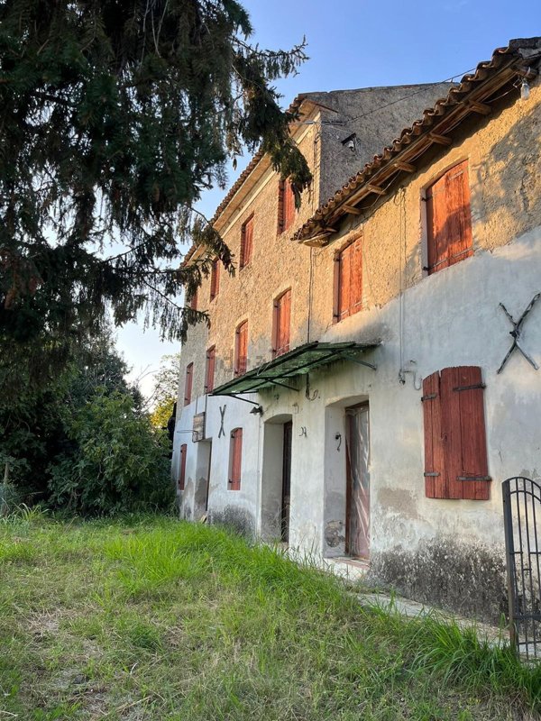 casale in vendita a Vittorio Veneto
