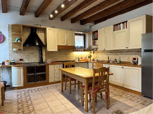 casa indipendente in vendita a Vittorio Veneto