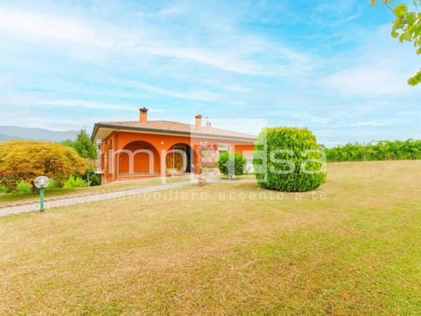 casa indipendente in vendita a Vittorio Veneto