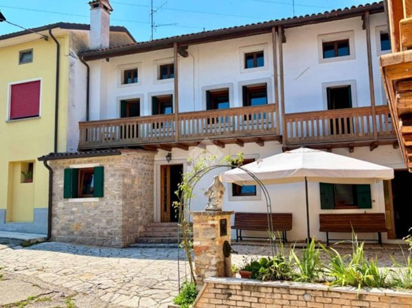 casa indipendente in vendita a Vittorio Veneto