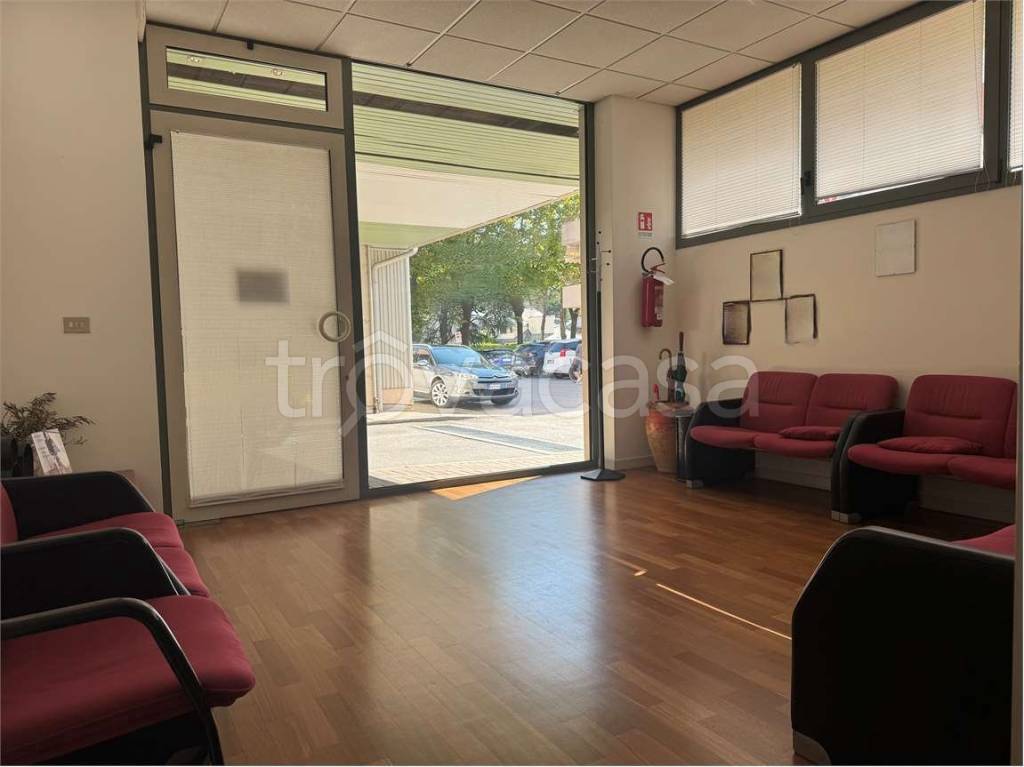 ufficio in vendita a Vittorio Veneto