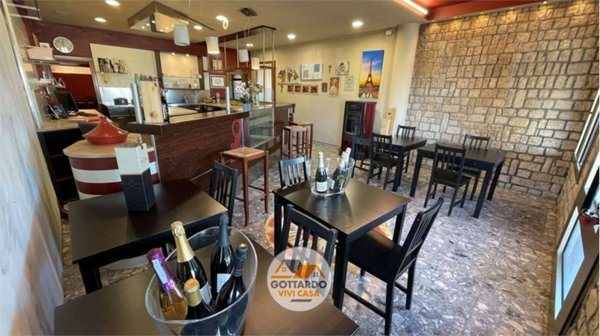 negozio in vendita a Volpago del Montello in zona Selva del Montello