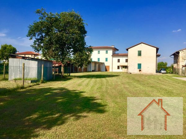casa indipendente in vendita a Volpago del Montello
