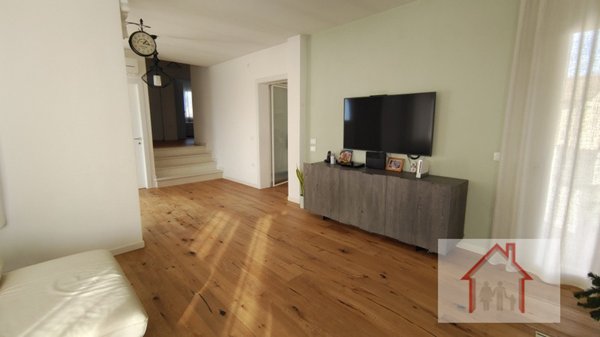 casa indipendente in vendita a Volpago del Montello in zona Selva del Montello