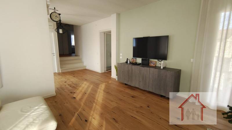casa indipendente in vendita a Volpago del Montello in zona Selva del Montello