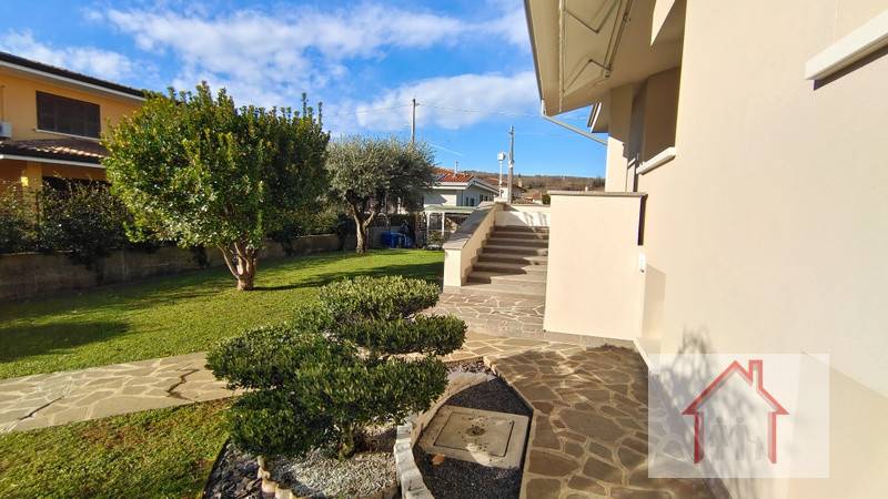 casa indipendente in vendita a Volpago del Montello in zona Selva del Montello
