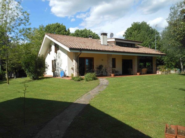 casa indipendente in vendita a Volpago del Montello