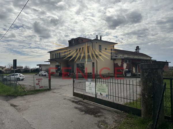negozio in vendita a Volpago del Montello