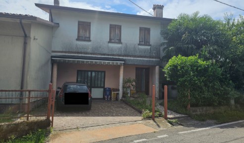 casa indipendente in vendita a Volpago del Montello