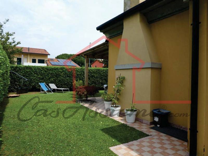 casa indipendente in vendita a Volpago del Montello in zona Selva del Montello