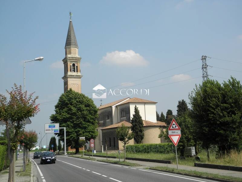 casale in vendita a Volpago del Montello in zona Venegazzù