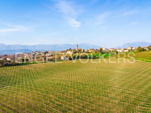 casa indipendente in vendita a Volpago del Montello in zona Selva del Montello