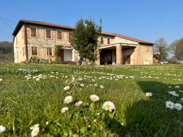 casa indipendente in vendita a Volpago del Montello