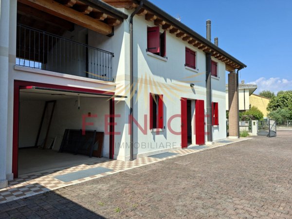 casa indipendente in vendita a Volpago del Montello