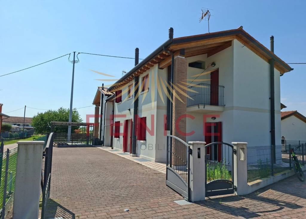casa indipendente in vendita a Volpago del Montello