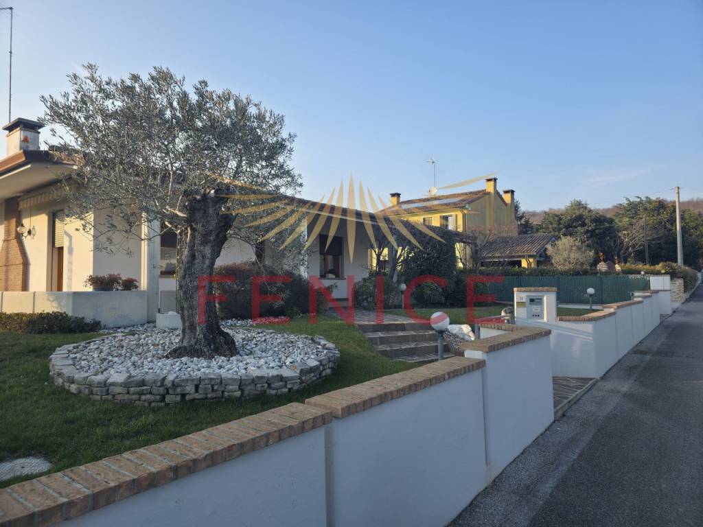 casa indipendente in vendita a Volpago del Montello