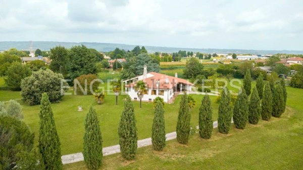 casa indipendente in vendita a Volpago del Montello