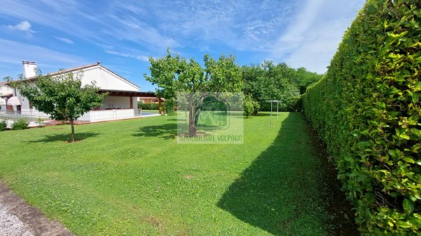 casa indipendente in vendita a Volpago del Montello in zona Selva del Montello