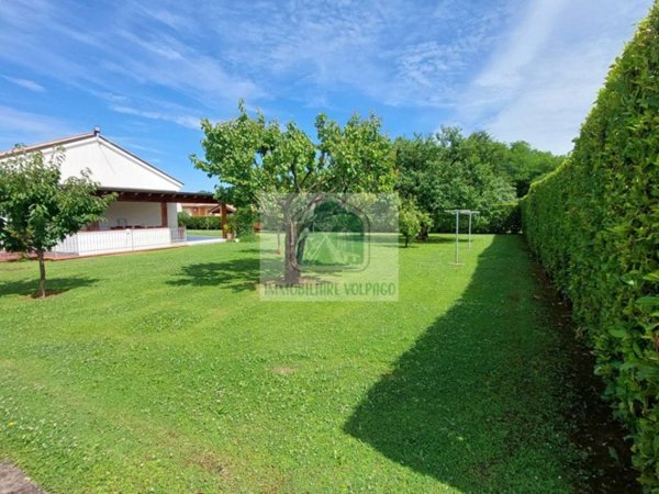 casa indipendente in vendita a Volpago del Montello in zona Selva del Montello