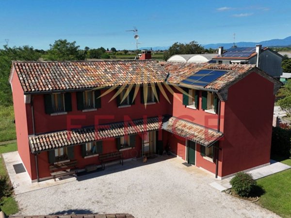 casa indipendente in vendita a Volpago del Montello