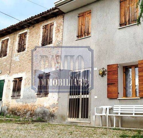 casa indipendente in vendita a Volpago del Montello in zona Selva del Montello