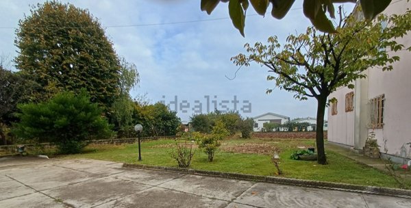 casa indipendente in vendita a Volpago del Montello