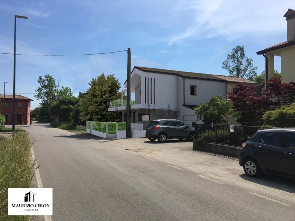 appartamento in vendita a Volpago del Montello in zona Venegazzù