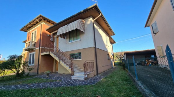 casa indipendente in vendita a Volpago del Montello