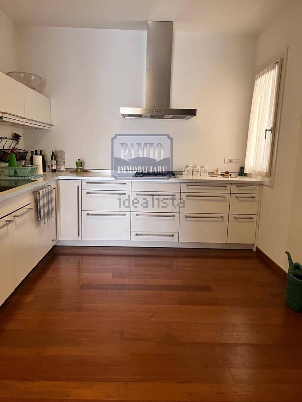 casa indipendente in vendita a Volpago del Montello in zona Selva del Montello