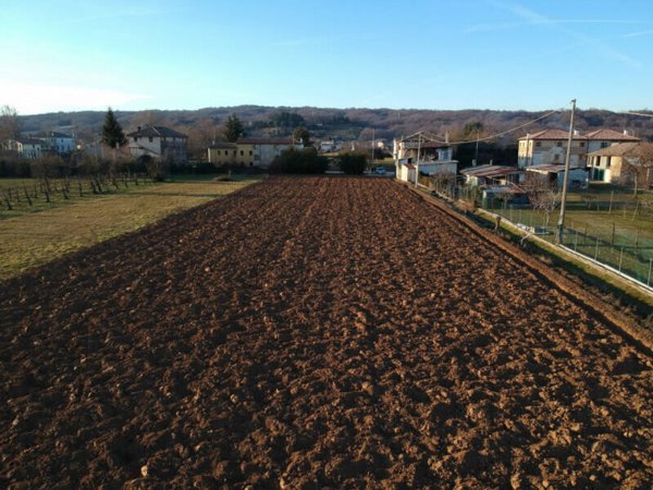 terreno agricolo in vendita a Volpago del Montello