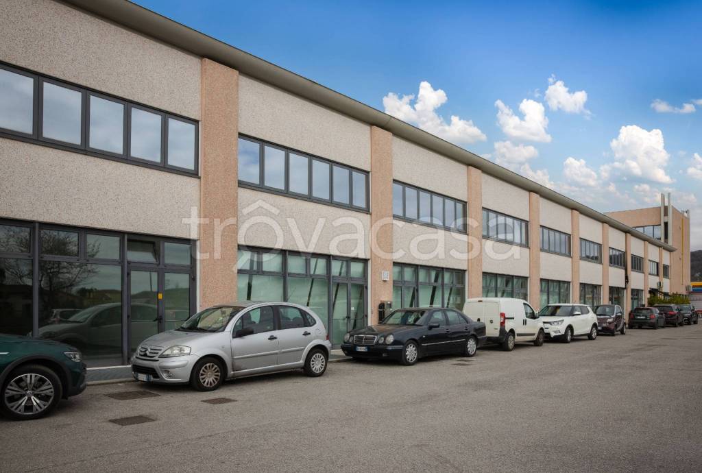 negozio in vendita a Volpago del Montello