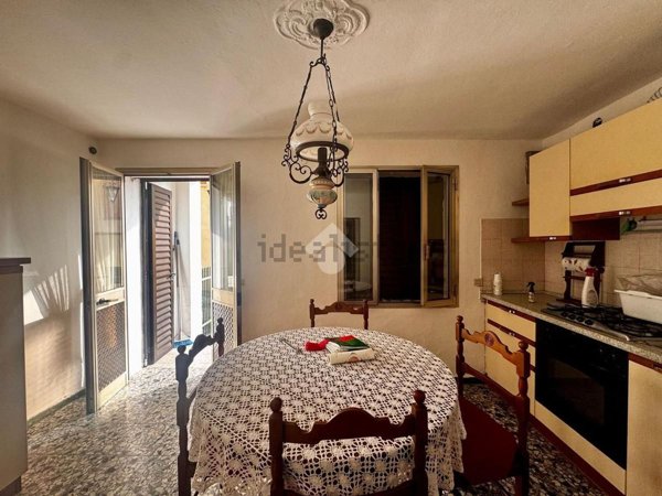 casa semindipendente in vendita a Volpago del Montello in zona Venegazzù