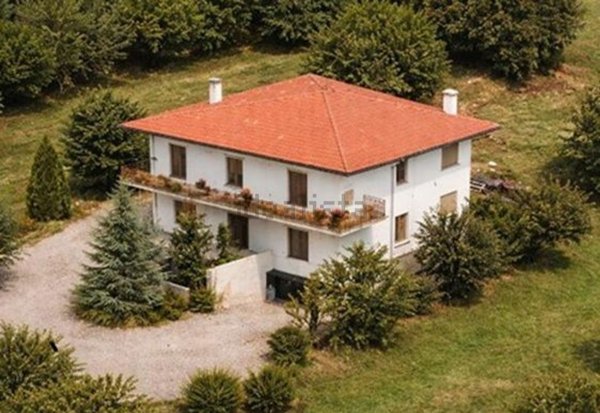 casa indipendente in vendita a Volpago del Montello in zona Selva del Montello