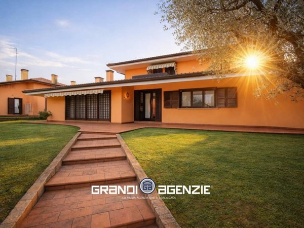 casa indipendente in vendita a Volpago del Montello