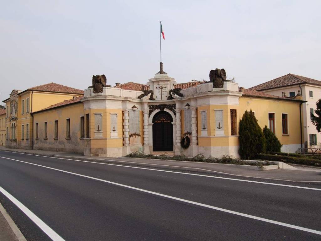 casa indipendente in vendita a Volpago del Montello