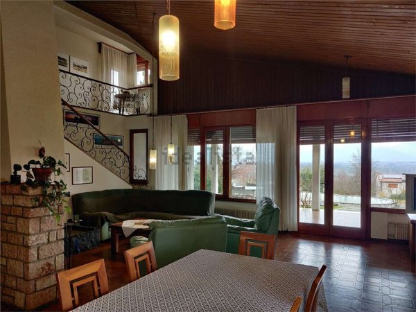 casa indipendente in vendita a Volpago del Montello